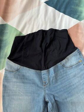 Isabel Maternity by Ingrid & Isabel Light Wash Denim Jeggings with Black Panel